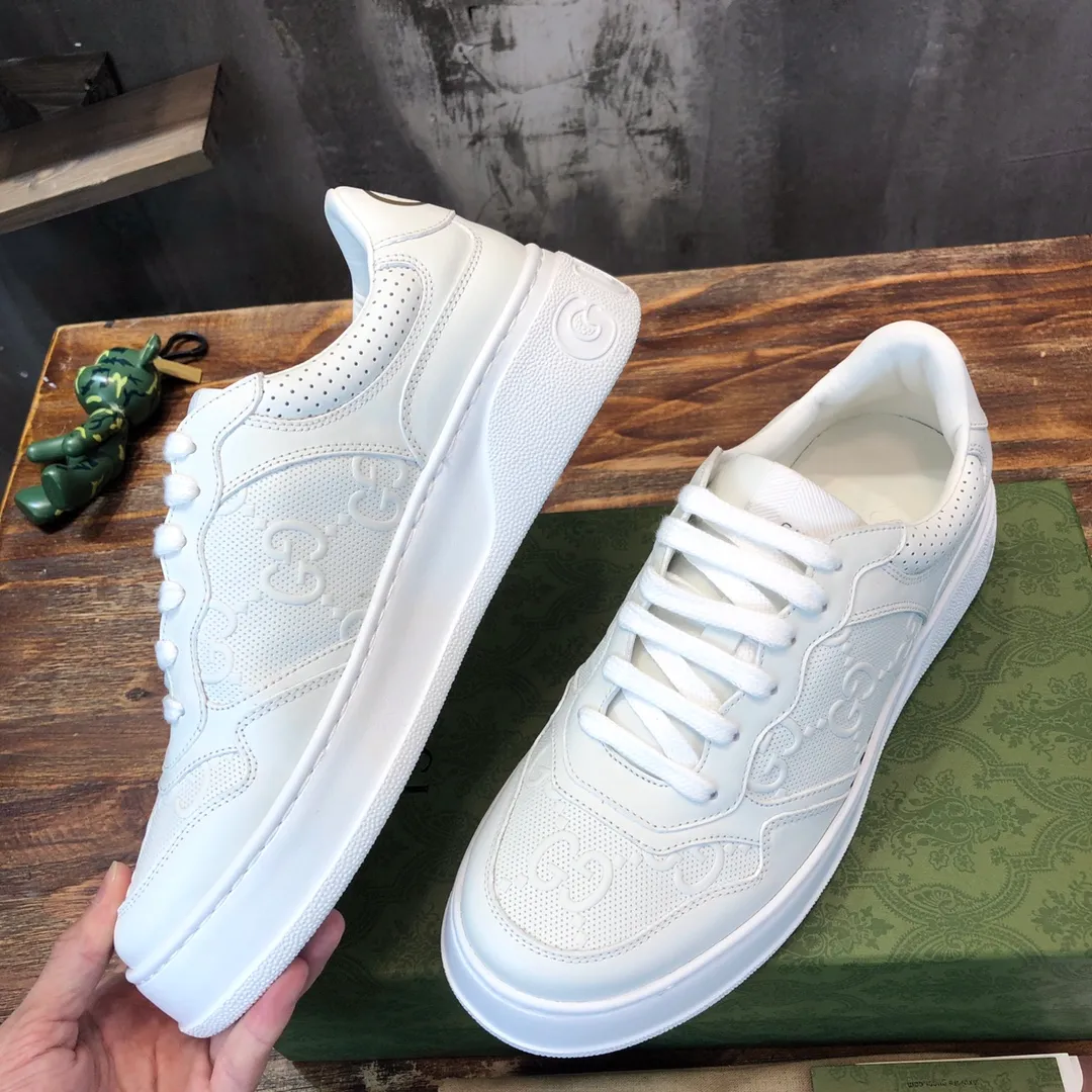 P700💰【Ready stock】Dongguan version (different from market products) Upgraded version 35-45 couple model Gucci2021 latest men's and women's casual biscuit shoes, original mold opening, set last version, perfect series! Welcome to taste. Original coding process. Fabric: First-layer cowhide Lining: Silk cowhide Outsole: Original TPU outsole